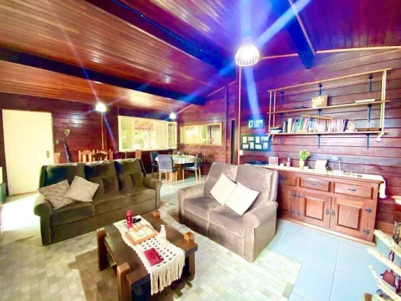 Imagem Casa para Venda em Teresópolis / RJ no bairro Fazenda Suiça
