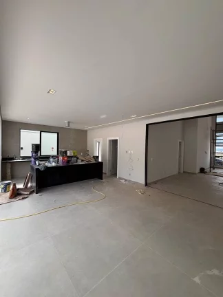 Imagem Viva com Exclusividade: Casa Térrea em Parque Lagoa Silvana !