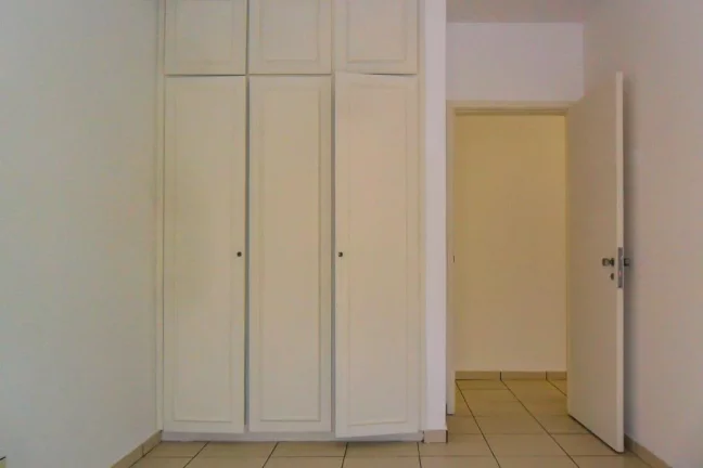 Imagem PITANGUEIRAS- UMA QUADRA DA PRAIA , LOCALIZAÇÃO ESPETACULAR , GARAGEM NO PRÉDIO.