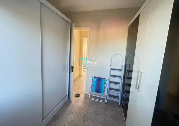 Imagem Casa 3 dormitórios no bairro Camaquã próximo ao Zaffari Cavalhada