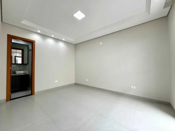 Imagem Casa semi mobiliada com 3 dormitórios sendo 1 suíte e 4 vagas de garagem em São José dos Pinhais