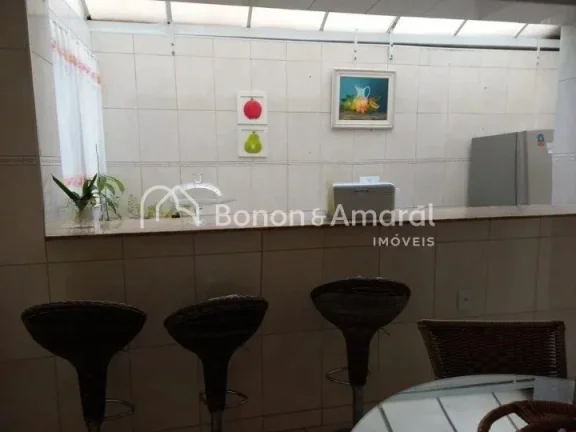 Imagem Casa estilo sobrado com linda vista da varanda, 263m² de área construída, muito bem distribuída ...
