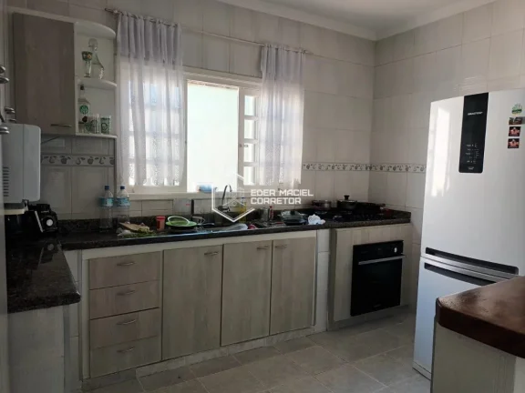 Imagem Se você busca espaço, conforto e qualidade de vida, este sobrado é a escolha ideal

Terreno: 420m...