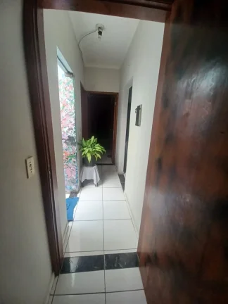 Imagem Casa térrea com 02 dormitórios, sendo 01 suíte no Bairro Piazza Di Roma!