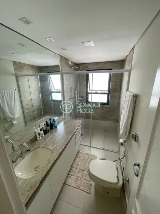 Imagem Apartamento com bastante luz natural, uma planta ampla, 1 km do Shopping Ibirapuera, Colégio Móbil...