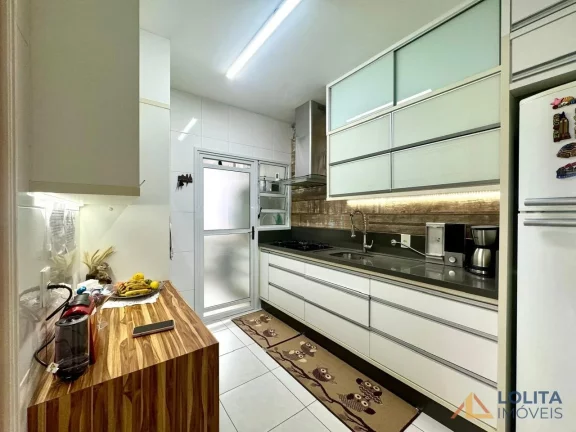 Apartamento à venda com 3 quartos e 1 garagem no Itacorubi, Florianópolis/SC.