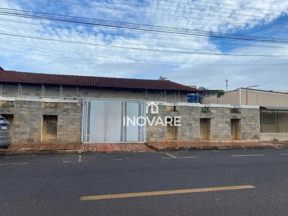 Imagem Casa com 3 dormitórios para alugar por R$ 5.000,00/mês - Alto da Boa Vista - Itumbiara/GO