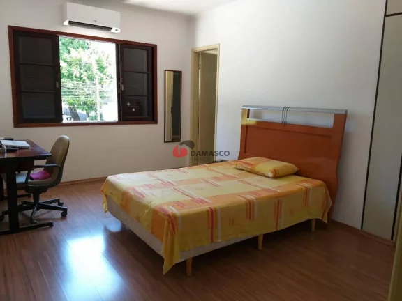 Imagem Sobrado à venda 3 Quartos, 2 Suites, 4 Vagas, 330M², Santa Maria, Santo André - SP