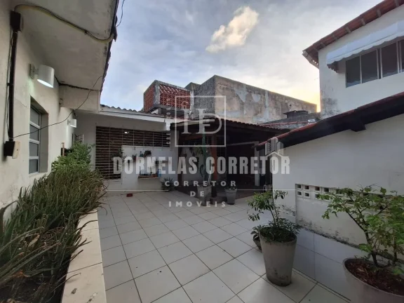 Imagem Casa Alto Padrão em Olinda uma quadra do mar 4qtos 2vgs piscina churrasq. quintal financia