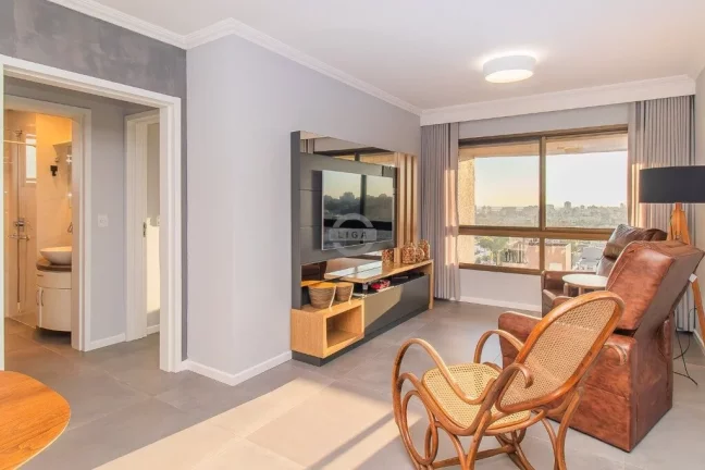 Imagem Apartamento à venda em Porto Alegre, Petrópolis, com 2 quartos, 74,1m2
