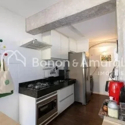Imagem Apartamento mobiliado, com excelente iluminação natural e em localização privilegiada no Cambuí...
