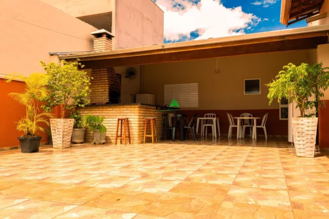 Imagem Casa para Venda em Araras, Jardim Morumbi, 2 dormitórios, 2 banheiros, 2 vagas