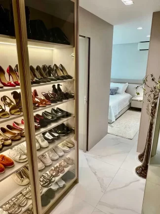 Imagem Apartamento mobiliado com 2 suítes e 2 vagas de garagem na Praia Brava em Itajaí