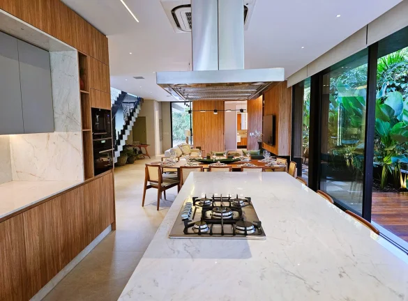 Imagem Luxuosa mansão de 6 quartos e 6 suítes à venda no Riviera de São Lourenço Módulo 15 em Bertioga-SP - 645,07m² de puro requinte!
