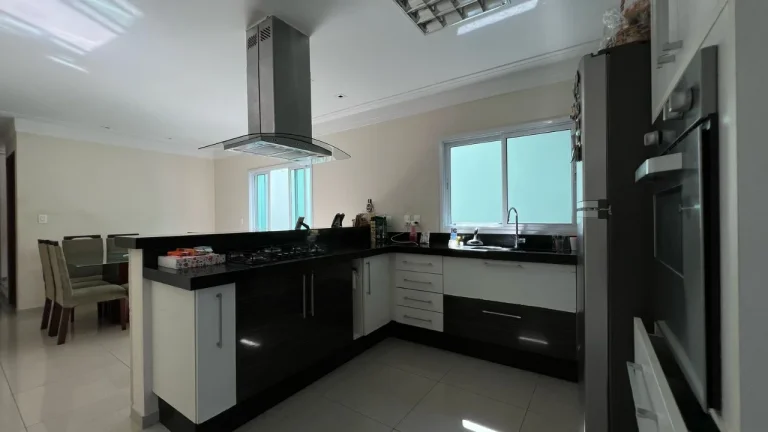Imagem Imperdível oportunidade de compra: Casa de 3 quartos e 2 suítes no Jardim Morumbi, Sorocaba-SP, com 192 m² e 2 vagas.