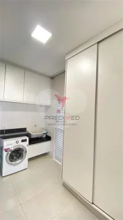 Imagem Residencial Jardim Itamaraty, Casa com 3 Suites. 2 Vagas de Garagem