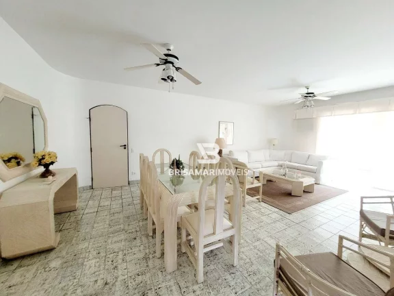 Imagem PITANGUEIRAS- UMA QUADRA DA PRAIA , LOCALIZAÇÃO ESPETACULAR , GARAGEM NO PRÉDIO, CHURRASQUEIRA.