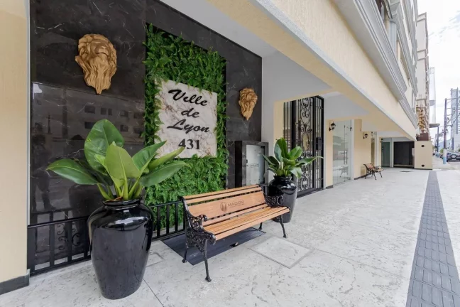 Apto 3 Suites rua 242 Shopping Russi ... Russi