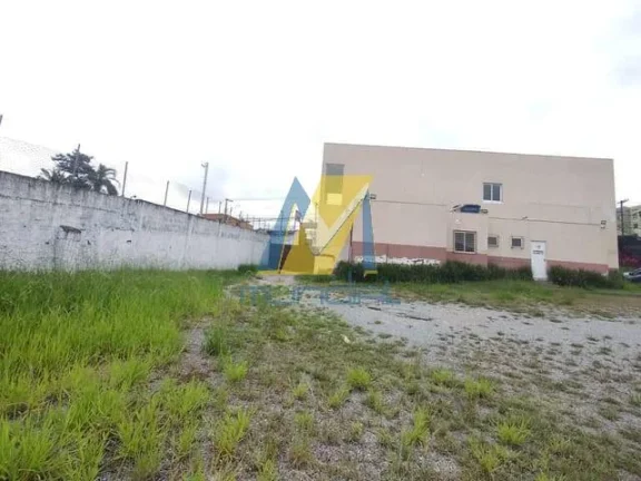 Imagem Área ampla em avenida estratégica pronta para grandes operações
