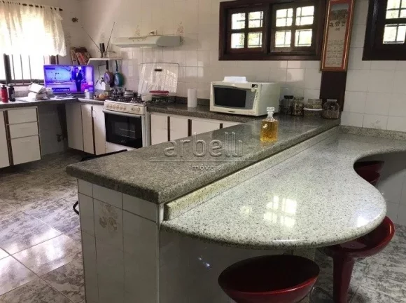 Imagem Sobrado residencial de alto padrão com 408 metros quadrados de área útil em terreno de 477 metros...