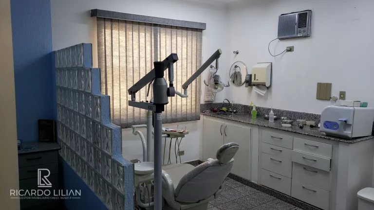 Imagem Sobrado para fins comerciais na Av Emilio Ribas Guarulhos - A Venda