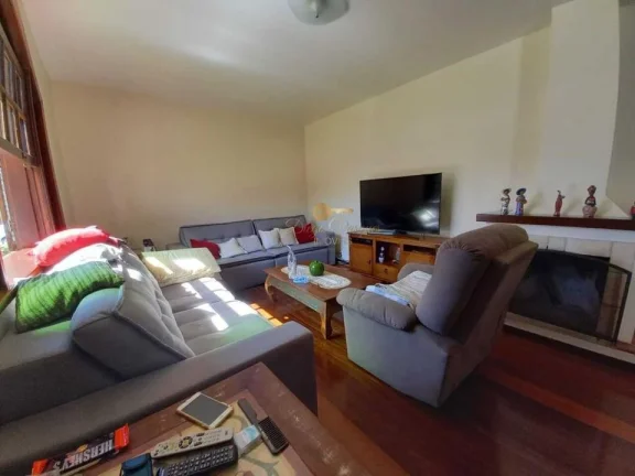 Imagem Casa em Condomínio para Venda em Teresópolis / RJ no bairro Várzea