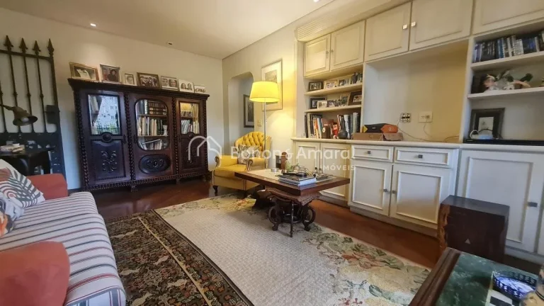 Imagem Localizado no coração do Cambuí, este finíssimo apartamento oferece o que há de melhor em confo...