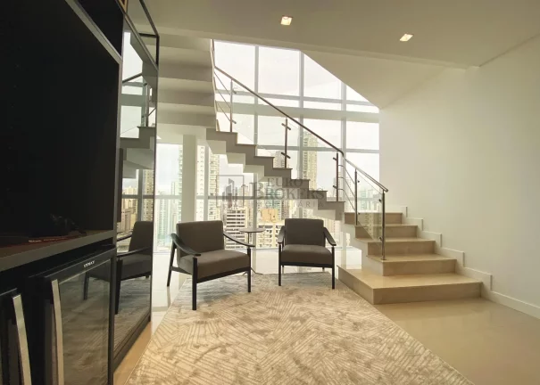 Imagem Cobertura duplex mobiliada e decorada em Balneário Camboriú.