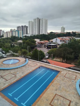 Imagem Apartamento com sacada e vista livre no Condomínio Residencial Arco Íris