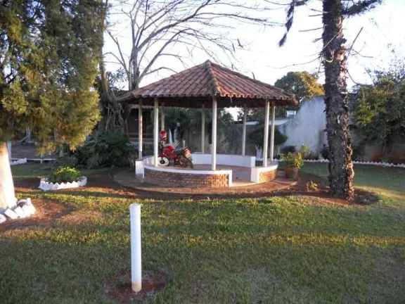 Imagem CHÁCARA PILAR DO SUL PRÓXIMO A RODOVIA ASFALTO LUZ ÁGUA SABESP E POÇO POMAR PISCINA SALA JOGOS CASA SEDE 2 DOMITÓRIOS SENDO 1 DELES SUÍTE FIBRA ÓTICA