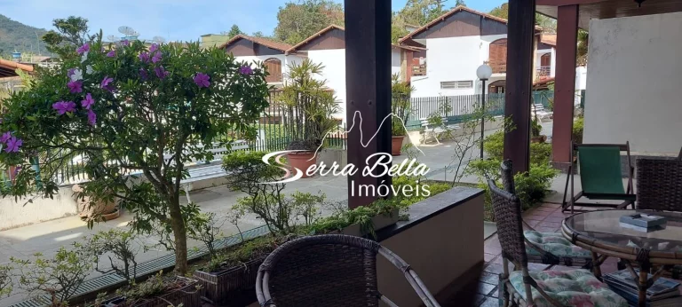 Imagem Casa com 4 dormitórios à venda, 250 m² por R$ 840.000 - Alto - Teresópolis/RJ