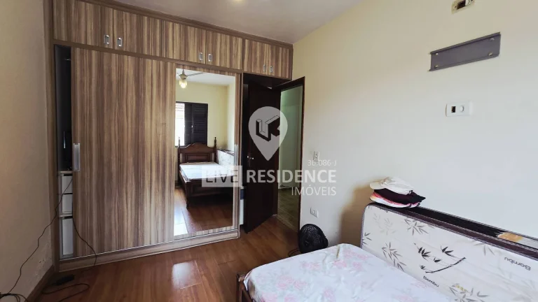 Imagem Casa térrea em zona comercial!