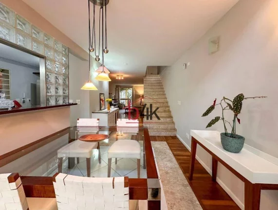 Imagem Casa com 3 dormitórios à venda, 220 m² por R$ 2.120.000 no Brooklin