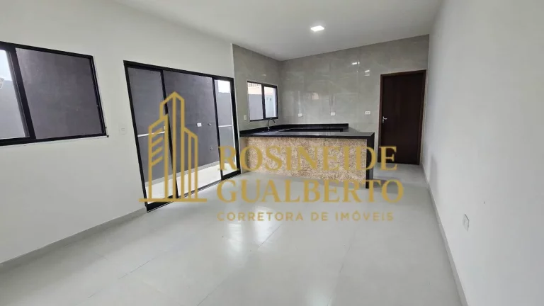 Imagem CASA NOVA E MODERNA À VENDA COM 2 DORMITÓRIOS E 1 SUÍTE