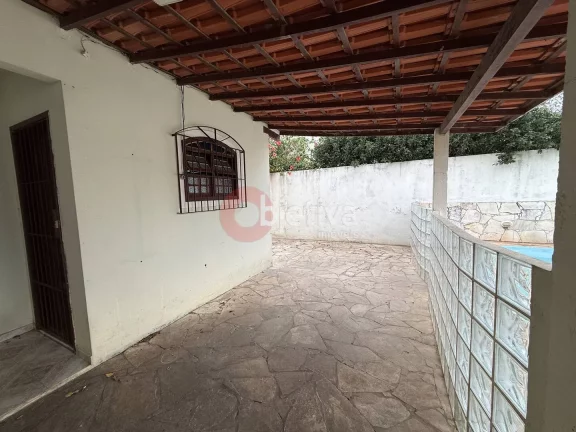 Imagem Casa térrea em condomínio locação fixa, 2 quartos + edícula, Praia Linda