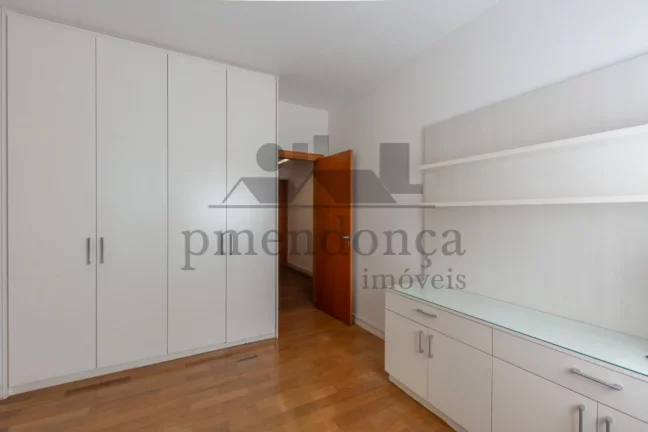 Imagem Apartamento em Perdizes com 225m2, 4 suítes, 5 vagas e Quadra de Tênis