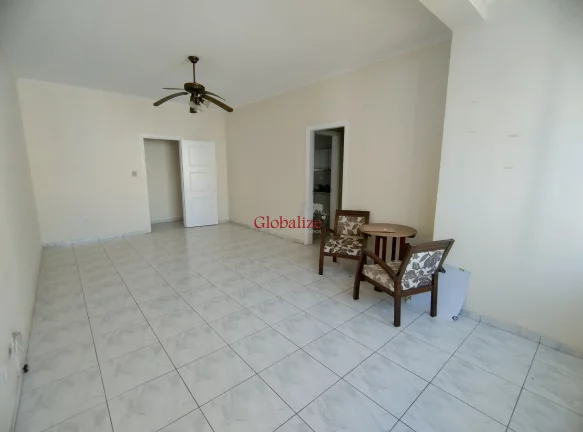 Imagem Apartamento com 3 dormitórios a uma quadra da praia do Boqueirão em Santos R$ 790.000,00