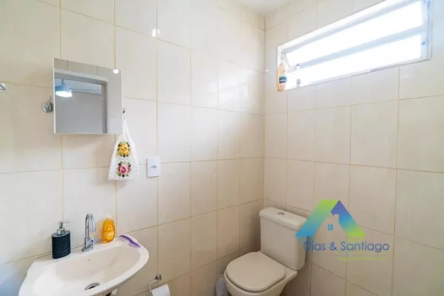 Imagem CASA TÉRREA COM 3 DORMITÓRIOS E 4 VAGAS EM VILA SANTA CATARINA/SP!
