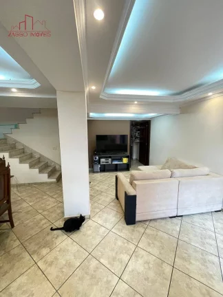 Imagem Casa 200m² - 4 Dorm - 1 Suíte - 2 Vagas