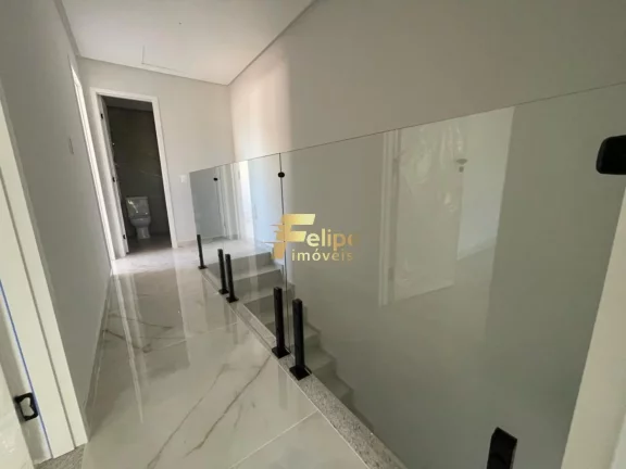 Imagem CASA DUPLEX LOCALIZADA A 500 METROS DA PRAIA - SANTA MÔNICA / ES