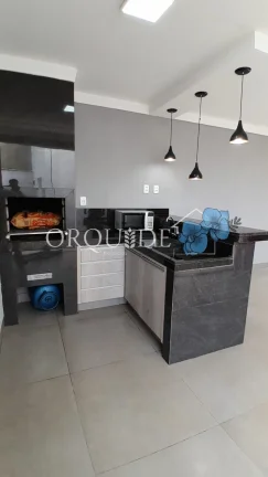 Imagem Imóvel de Luxo à Venda em Rio Verde-GO: Casa com 4 Quartos, 2 Suítes e 205m² no Residencial Solar dos Ataídes 2ª Etapa