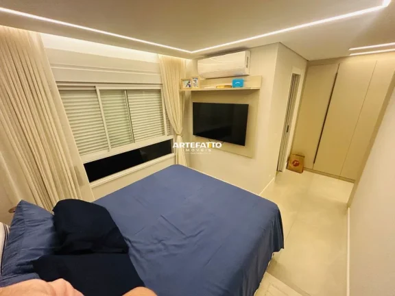 Imagem Apartamento com móveis planejados, 3 suites, 2 vagas fixas e ar condicionado.