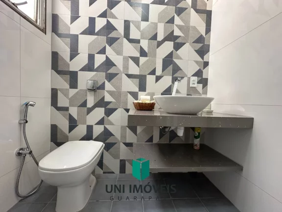 Imagem Lindo apartamento de 2 quartos com garagem na frente do Mar na Praia do Morro