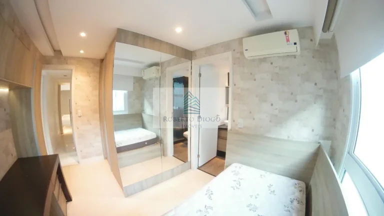 Imagem Apartamento de Luxo à Venda em Icaraí, Niterói-RJ: 4 Quartos, 3 Suítes, 3 Vagas de Garagem - 158m² de Puro Conforto!