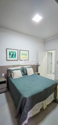 Imagem Casa com 3 suítes no Condomínio Estância dos Ipês em Uberaba