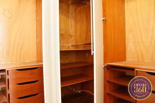 Imagem Apartamento com 3 Quartos e 1 banheiro à Venda, 45 m² por R$ 290.000