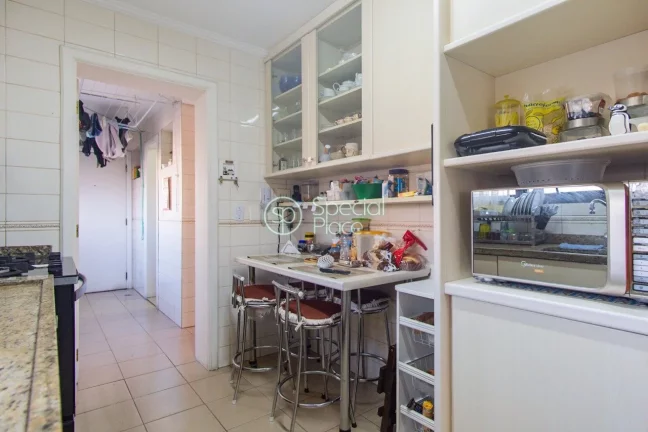 Imagem Excelente apartamento no alto de Santana. São 146m² de área privativa, 3 suítes, living para doi...