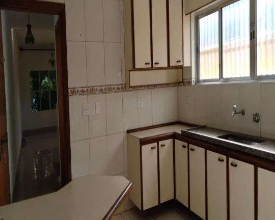 Imagem Sobrado em condomínio fechado