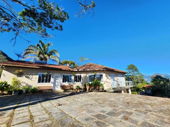 Imagem Casa para Venda em Teresópolis / RJ no bairro Albuquerque