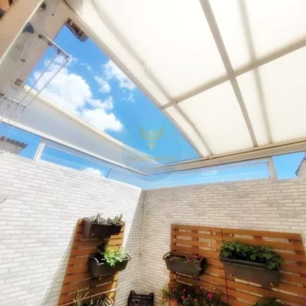 Imagem Casa 2 Dorms com Quintal privativo e teto retrátil